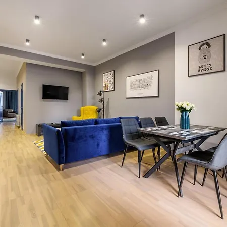 Aparts Forum Apartment *