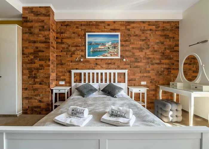 Aparts Forum Apartment *